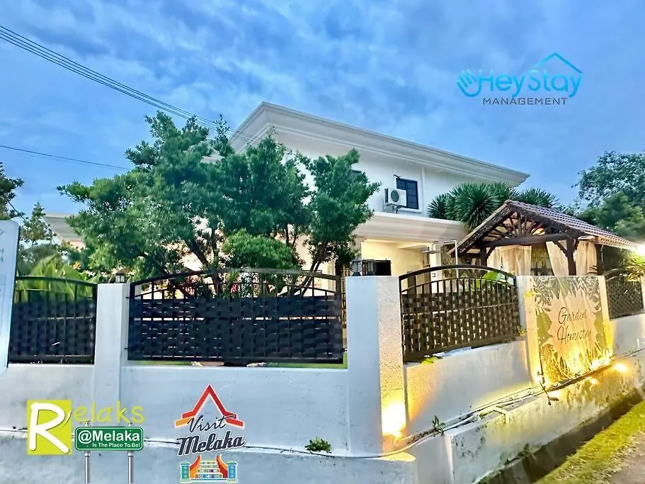 Gardenhomestay Townarea Karaok Mahjong Privatepool By Heystaymanagement Malakka 0*,  Malezya